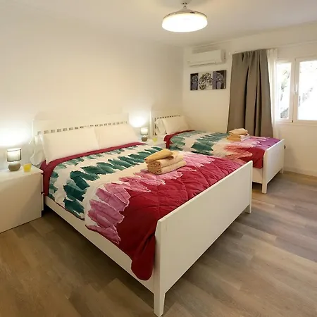 فيلة Luxury Puerto Del Carmen Villa 5 Bedrooms Villa Kalina Pool Table Newly Refurbished بويرتو ذيل كارمين