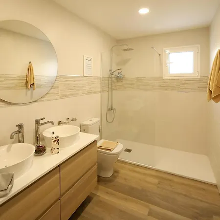 Luxury Puerto Del Carmen Villa 5 Bedrooms Villa Kalina Pool Table Newly Refurbished فيلة *