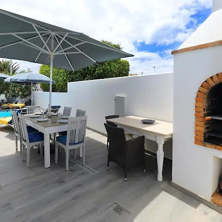 וילה Luxury Puerto Del Carmen Villa 5 Bedrooms Villa Kalina Pool Table Newly Refurbished